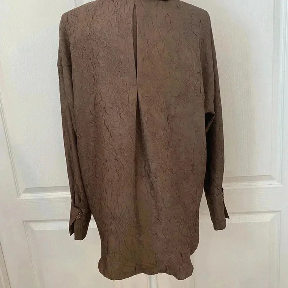 House of Harlow 1960 Women's Textured Long Sleeve Button-Up Shirt - Picture 4 of 7